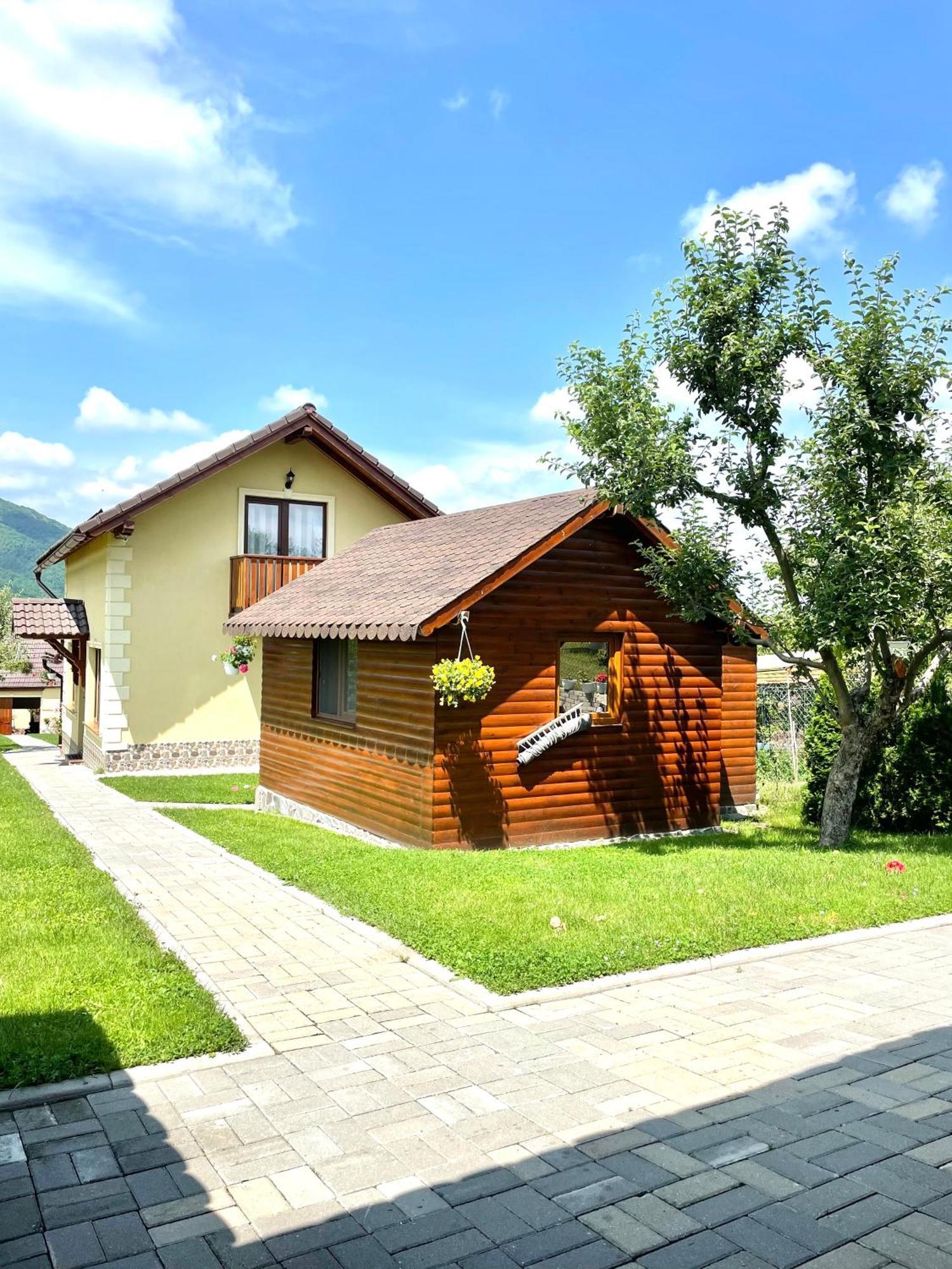 Casa De Vacanta Orlat Bagian luar foto